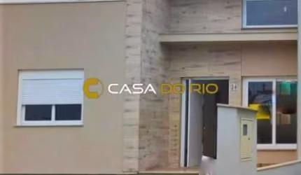 Casa em condomínio fechado com 2 quartos à venda na Rua Jean Vardaramatos, 130, Hípica, Porto Alegre por R$ 470.000