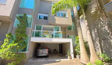 Casa em condomínio fechado com 3 quartos à venda na Praça José Assunção, 22, Vila Assunção, Porto Alegre por R$ 1.590.000