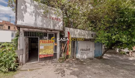 Prédio à venda na Avenida Eduardo Prado, 690, Cavalhada, Porto Alegre por R$ 500.000