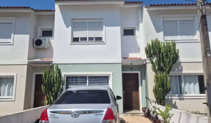 Casa em condomínio fechado com 3 quartos à venda na Avenida Edgar Pires de Castro, 2520, Hípica, Porto Alegre por R$ 349.500