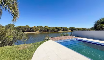 Casa em condomínio fechado com 4 quartos à venda na Avenida Juca Batista, 9000, Belém Novo, Porto Alegre por R$ 3.980.000