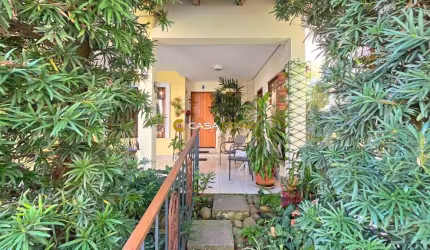Casa em condomínio fechado com 3 quartos à venda na Avenida Eduardo Prado, 1954, Cavalhada, Porto Alegre por R$ 1.047.000