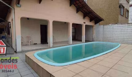 Casa isolada com piscina  4 quartos à venda, 182 m² por R$ 2.160.000  - Canto do Forte - Praia Grande/SP