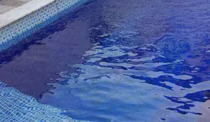 Casa térrea com piscina 1 quarto à venda ou permuta, 142 m² de terreno por R$ 295.000  Jardim Bopiranga Itanhaém SP