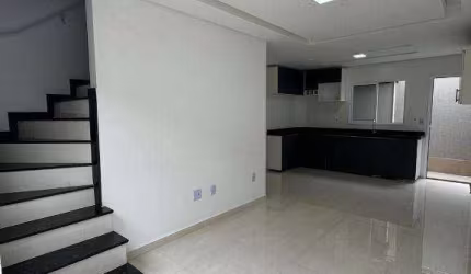 Sobrado novo no lado praia com 2 dormitórios à venda  63 m² por R$ 420.000  Guilhermina  Praia Grande SP