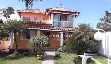 EM FRENTE À LAGOA DE MARICÁ-RJ, 4 QUARTOS, ÁREA GOURMET E SAUNA POR APENAS R$690.000