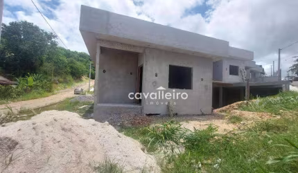 Casa com 03 quartos sendo 01 suíte - Itapeba - M -