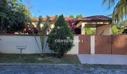 Casa em Condomínio !!!