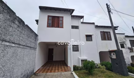 Casa duplex com 2 dormitórios à venda, 103 m² por R$ 370.000 - Centro - Maricá/RJ