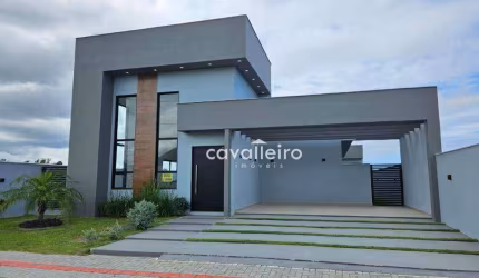 Casa linear em condomínio de alto padrão próximo a praia de Itaipuaçu