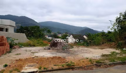 Terreno linear em localização privilegiada, com Projeto para 4 casas aprovado, à venda por R$ 180.000 ; São José do Imbassaí - Maricá - Rj