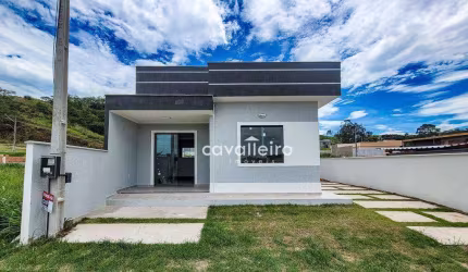 Casa linear em condomínio no caxito