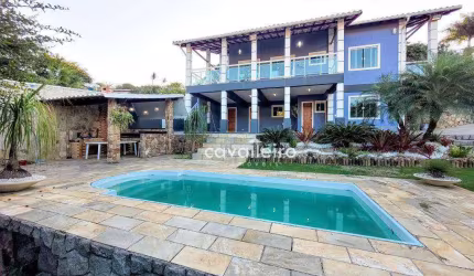 CASA NO FLAMENGO, C/ PISCINA, ÁREA GOURMET &amp; 4 QUARTOS EM TERRENO COM 840m². MARICÁ-RJ