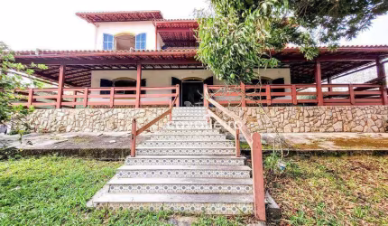 Casa Estilo Sítio, com 5 Quartos, Piscina, Churrasqueira `à venda, 1.363 m² de Terreno, por R$ 660.000 - Ponta Grossa - Maricá/RJ