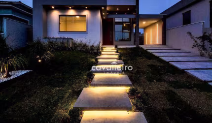 OPORTUNIDADE! CASA DE LUXO NO ALPHAVILLE MARICÁ | 3 QRTS, PISCINA E ÁREA GOURMET IMPERDÍVEL!