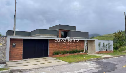 Casa com 3 Quartos, Visual Lindo, Churrasqueira,  à venda, 450m² por R$ 790.000 - Cajueiros (Itaipuaçu) - Maricá/RJ