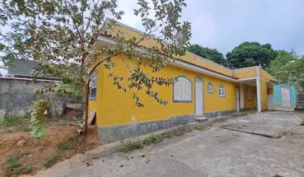 Casa com 3 dormitórios à venda, 90 m² por R$ 390.000,00 - Ubatiba - Maricá/RJ