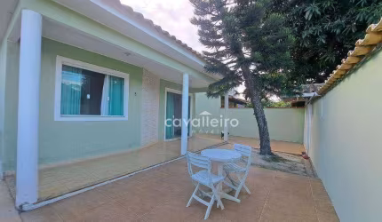 Casa com 2 dormitórios à venda, 206 m² por R$ 650.000,00 - Itapeba - Maricá/RJ