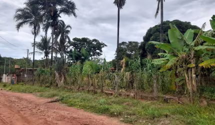 VENDE CHÁCARA COM 2.000 m² NO BAIRRO MORADA NOVA EM UBERLÂNDIA-MG