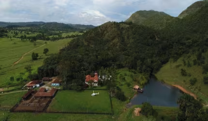 FAZENDA COM 300 ALQUEIRES DUPLA APTIDÃO NO MUNICÍPIO DE GOIANÉSIA - GO