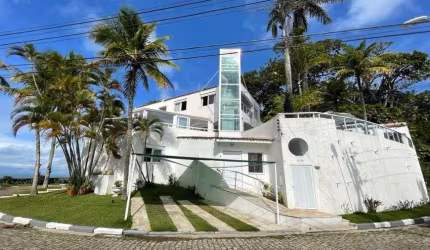 Casa na Praia do Seus Sonhos com Vista Panorâmica - 04 Suites!