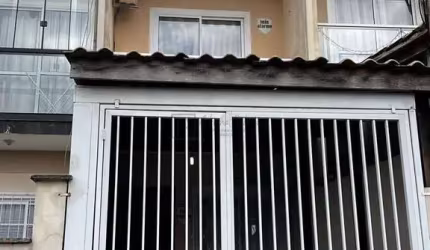 Sobrado à venda em Joinville, Costa e Silva, com 2 quartos, com 63 m²