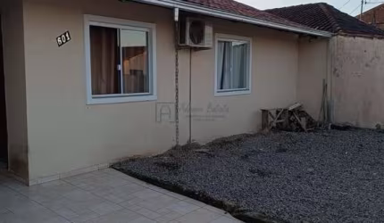 Casa à venda em Joinville, Ulysses Guimarães, com 3 quartos, com 70 m²