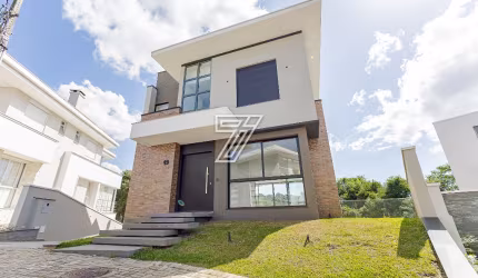 CASA EM CONDOMÍNIO no bairro Santa Felicidade | Curitiba Casa com 3 suítes em Santa Felicidade
