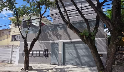Lindo sobrado em condomínio na Vila Granada
