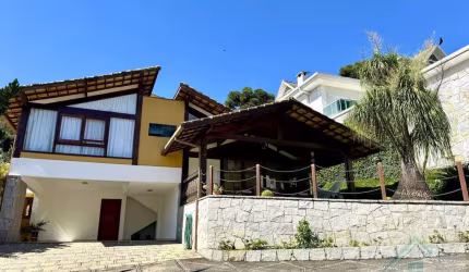 Casa para Venda em Teresópolis, QUEBRA FRASCOS, 3 dormitórios, 2 suítes, 3 banheiros, 4 vagas