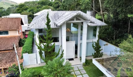 Casa para Venda em Teresópolis, Posse, 4 dormitórios, 3 suítes, 4 banheiros, 2 vagas