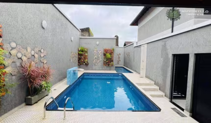 Casa com 2 dormitórios à venda, 55 m² por R$ 330.000 - Maracanã - Praia Grande/SP