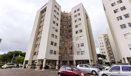 Apartamento com 3 dormitórios para alugar, 60 m² por R$ 2.259,57/mês - Novo Mundo - Curitiba/PR