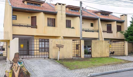 Sobrado com 3 dormitórios à venda, 137 m² por R$ 570.000,00 - Capão da Imbuia - Curitiba/PR