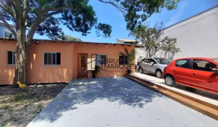 2 CASAS no terreno!