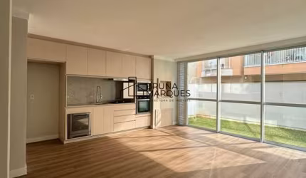 Luxo de residencial apenas 120 metros da praia!