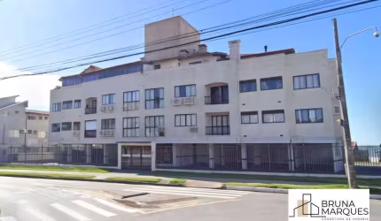 Residencial com saída direto na praia!