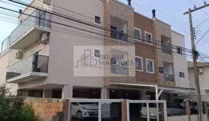 750 metros até a praia!