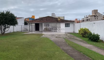 600 metros até a praia!