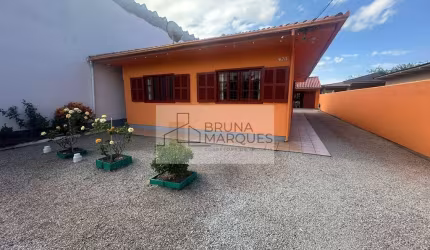 Casa muito bem conservada!