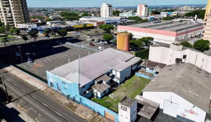 Barracão com 608m² para locação