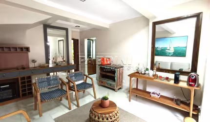 Lindo triplex frente mar, com piscina , no Saco da Ribeira em Ubatuba!
