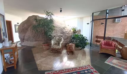 Linda casa com 4 suítes e vista para o mar no condomínio Ponta das Toninhas em Ubatuba!