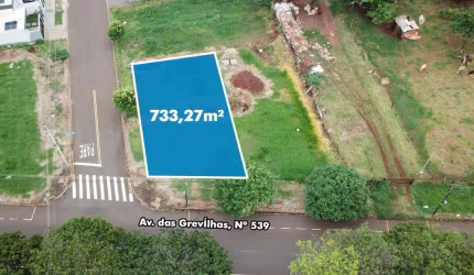 Terreno com 733.27 m² à Venda na Zona 31 - Maringá