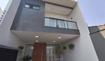 Sobrado à venda em Maringá, Jardim Novo Oásis, com 4 quartos, com 208 m²
