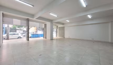 Salão para alugar em Maringá, Zona 01, com 369.54 m², Neo Alves Martins