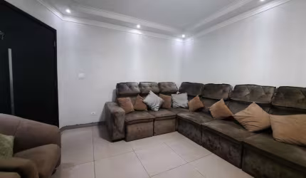 Sobrado à venda em Maringá, Vila Nova, com 3 quartos, com 205.77 m²