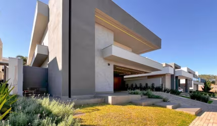 Sobrado à venda em Maringá, Jardim Laodiceia, com 3 suítes, com 342.95 m²