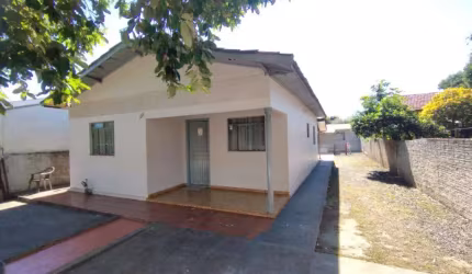 Casa à venda em Maringá, Distrito de Iguatemi (Iguatemi), com 3 quartos, com 158.41 m²