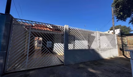 Casa à venda em Maringá, Jardim Vitória, com 3 quartos, com 99.3 m²